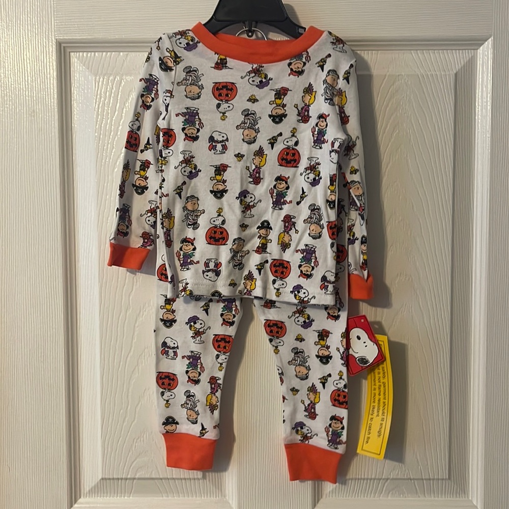 NWT Snoopy Peanuts Pajamas Set Sz 2
